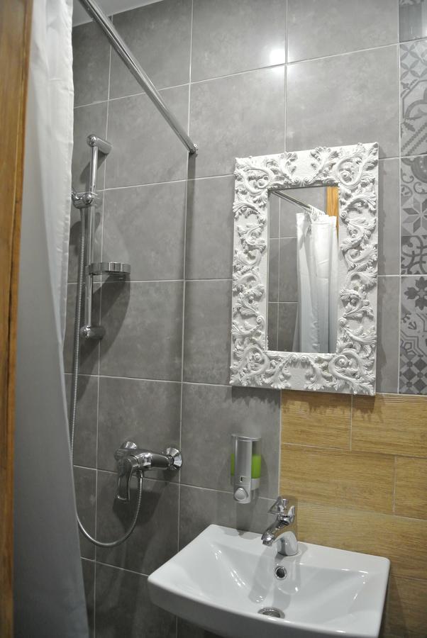 Mini Hotel On Demiivska كييف المظهر الخارجي الصورة